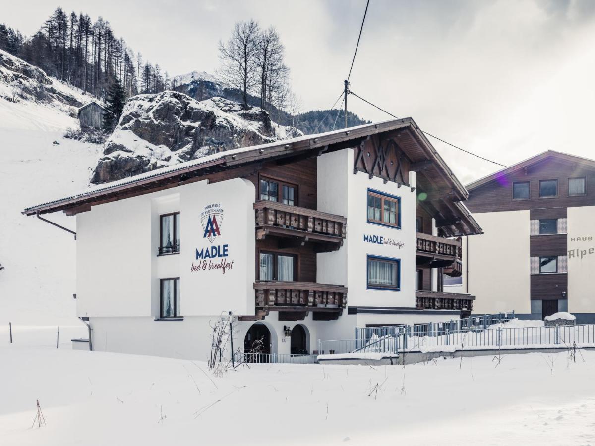 Madle - B&B Sölden Exteriör bild