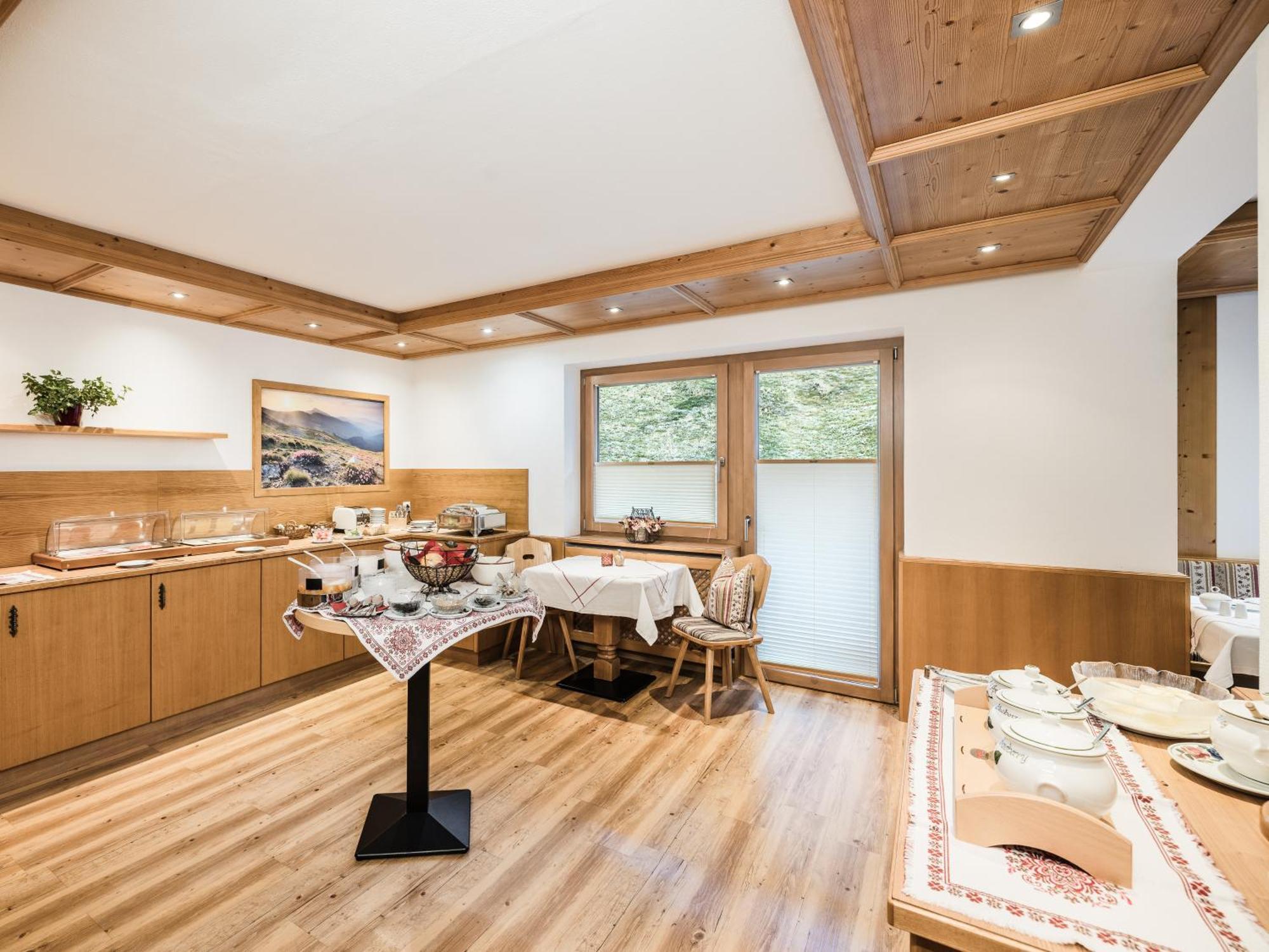 Madle - B&B Sölden Exteriör bild